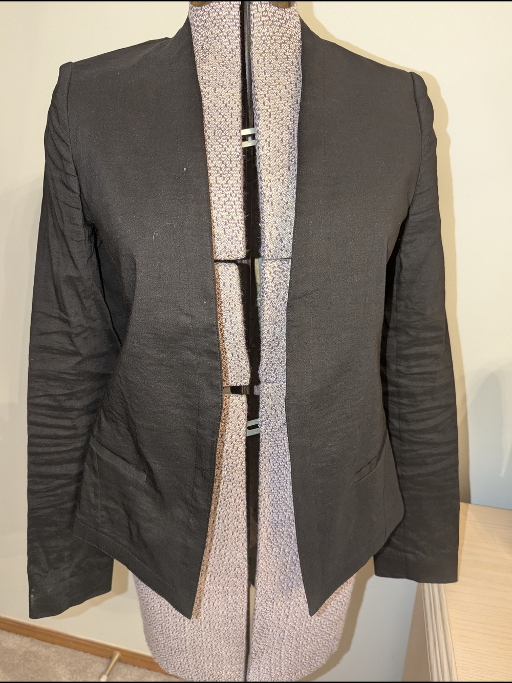 Theory Black Open-Front Blazer with Minimalist Silhouette